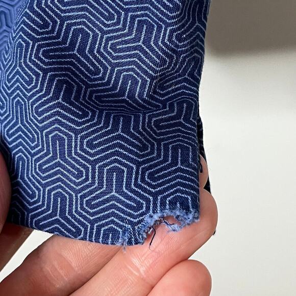 Hilary Radley Womens Cropped Dress Pants 6 Blue Geometric Print Slim Leg Stretch - Picture 7 of 7